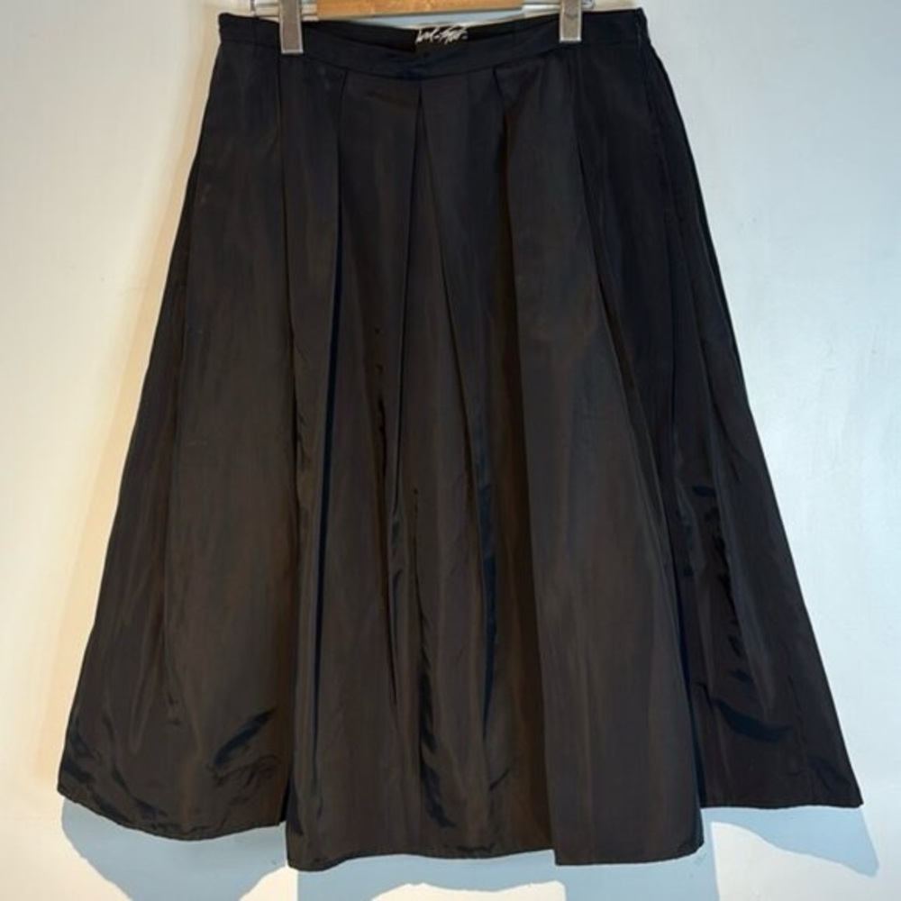 Lord &Taylor 424 fifth black taffeta  pleated midi skirt with pockets size 10
